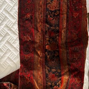 Beautiful paisley velvet scarf w/black fringe. Worn 1 time